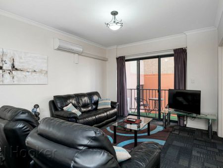 6/11 Regal Place, East Perth - Photo 3