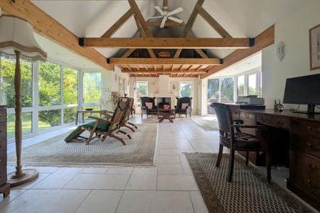 5 bedroom link detached house to rent - Photo 2