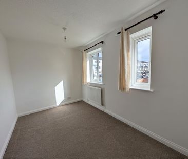 2 Bedroom - Photo 5