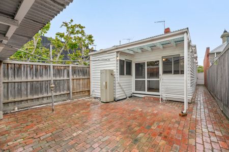 9 Ashworth Street, - Photo 4