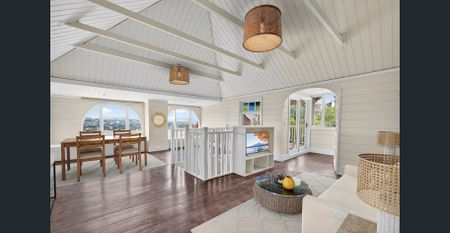 HARBOUR & CITY VIEWS | HOUSE-LIKE NORTH BONDI RESIDENCE | FULLY FURNISHED - Photo 3