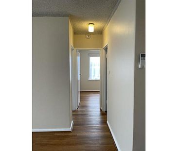 SPACIOUS 2 BEDROOM UNIT - Photo 1