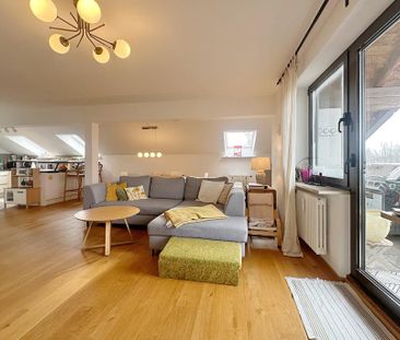 4-Zimmer-Dachgeschosswohnung mit Süd-West Balkon in Oberhaching - Photo 2