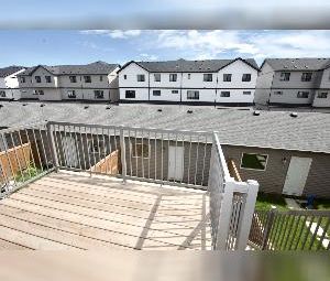 3 Bed 2.5 Bath Home Main with Garage Uplands Edmonton - Photo 6