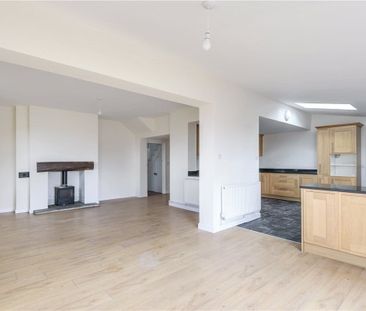 A detached 5 bedroom brick built property situated within the villa... - Photo 3