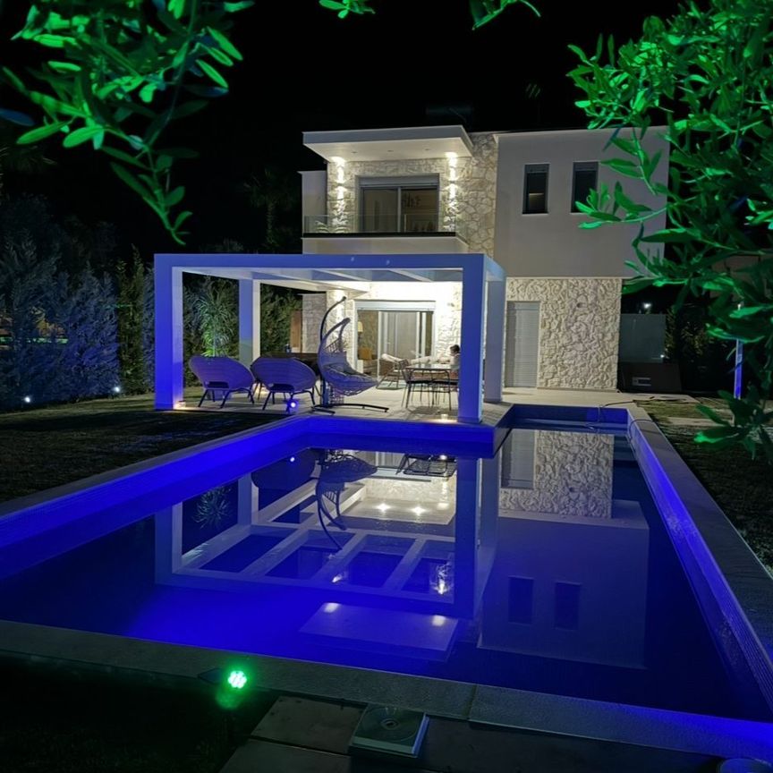 Βίλα για ενοικίαση Πευκοχώρι (Παλλήνη) - Photo 1