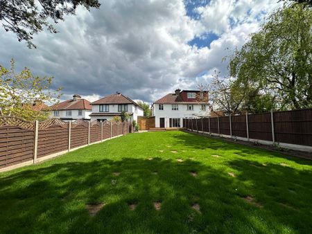 3 bedroom property to rent - Photo 3