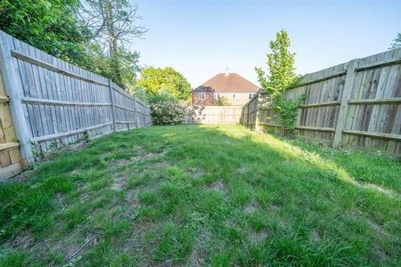 Farm Close, Totton, Southampton, SO40 - Photo 2