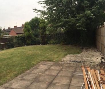 5 bedroom semi-detached house to rent - Photo 4