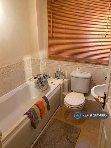 2 bedroom terraced house to rent - Photo 5