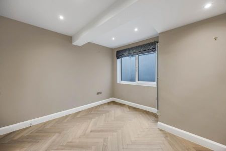 4 bedroom terraced house to rent - Photo 4