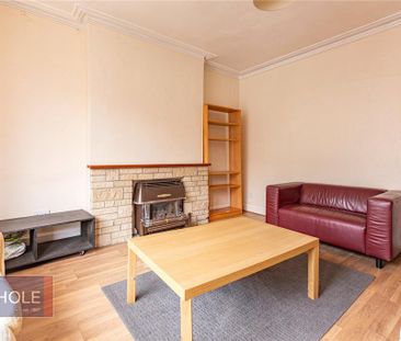 4 bedroom semi-detached house to rent - Photo 3