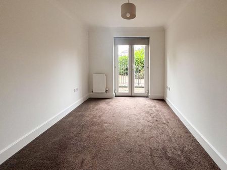 2 bedroom ground floor flat to rent - Photo 5