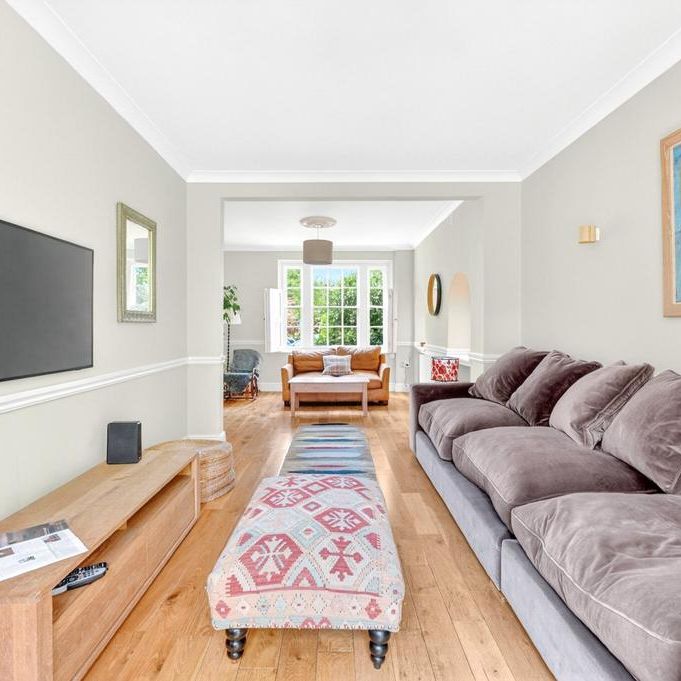 4 bedroom semi-detached house to rent - Photo 1