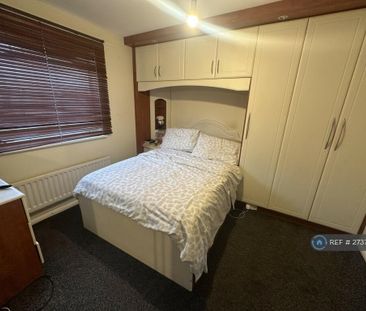 3 bedroom end of terrace house to rent - Photo 6