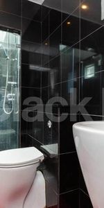 Cosy one bedroom set in a period conversion - Photo 4