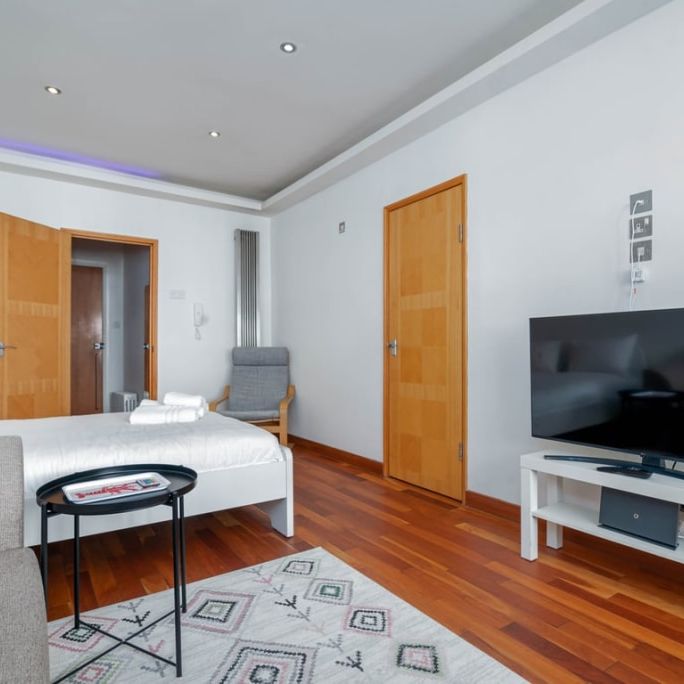 54 Lancaster Mews, London W2 3QQ, UK, London - Photo 1