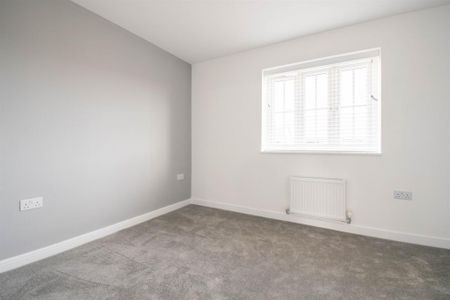 2 bedroom semi-detached house to rent - Photo 3