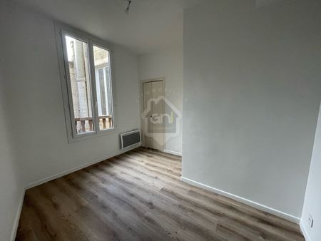 APPARTEMENT 3 PIECE AVIGNON CENTRE-VILLE, - Photo 4