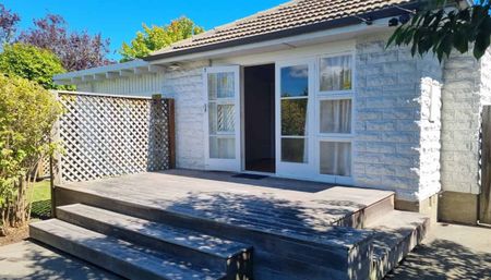 Fantastic four bedroom house on Greendale Avenue. - Photo 2
