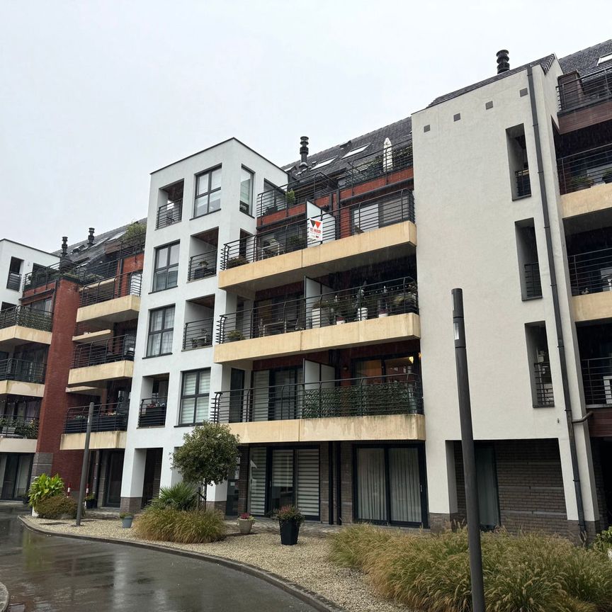 Te huur: 2 slpk appartement met staanplaats in centrum Aalst - Foto 1