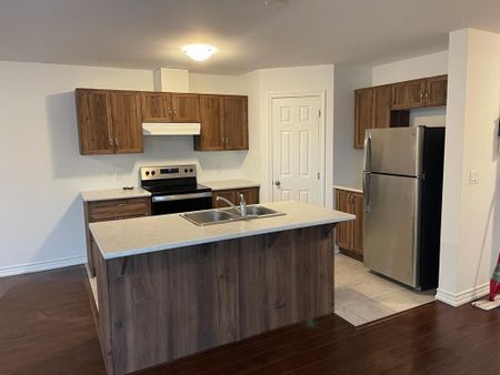 For Lease - 73 Brennan Crescent, Loyalist, Ontario - Photo 5