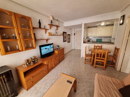 Ref.7468 1 Bedroom Apartment in Torrevieja - Photo 4