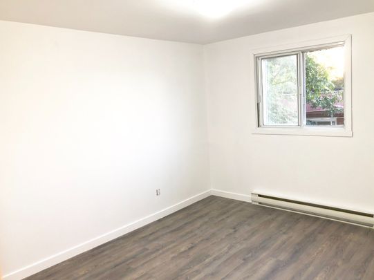 3125 Boul. Gouin E. Montréal (Montréal-Nord), QC H3M - Photo 1