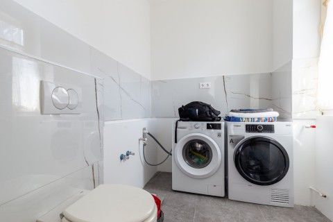 Várfok utca - Fotó 1