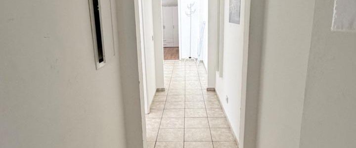 Sanierte möblierte 1,5 Zimmerwohnung mit Einbauküche - Photo 1