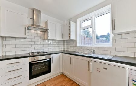 5 bedroom terraced house to rent - Photo 4