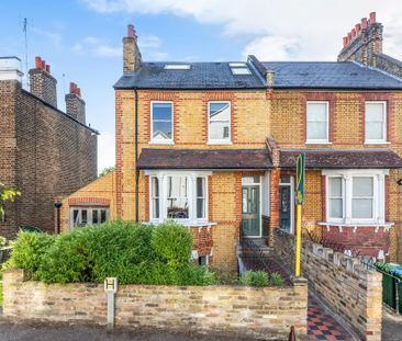 5 bedroom end of terrace house to rent - Photo 3