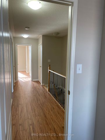 Condo Townhouse For Lease | W8147078 - Photo 4