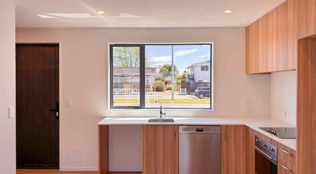 Fresh Build Two Bedroom Townhouse! - Photo 3