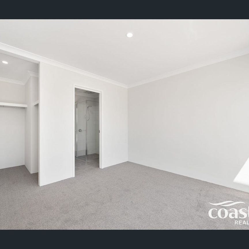 Dual Key Home in Family-Friendly Karnup - Photo 1