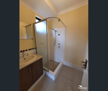 ROOM WITH ENSUITE - IDEAL FOR STUDENTS!! - Photo 5