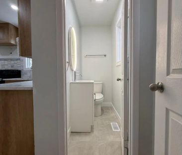 21 VINCENT CRESCENT - Photo 6