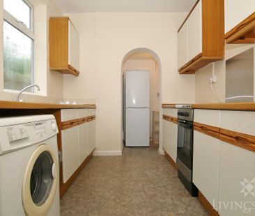 4 bedroom terraced house to rent - Photo 2