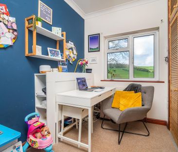 3 bedroom semi-detached house to rent - Photo 4