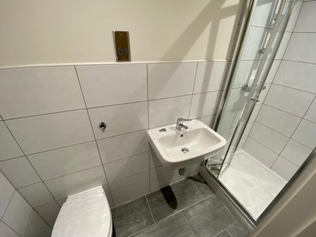 2 bedroom apartment to rent - Photo 5