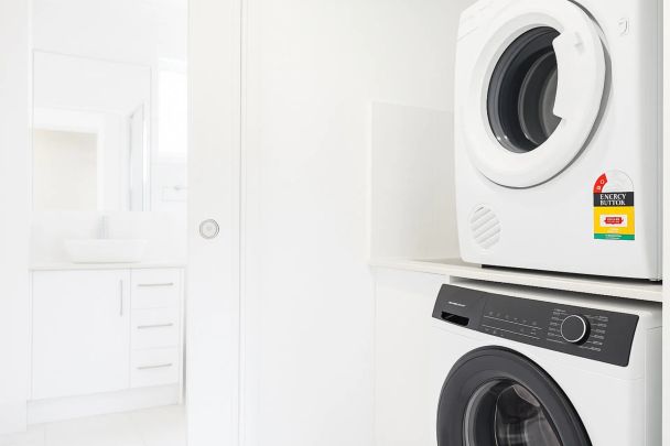 Modern 1-Bedroom Studio - Photo 1