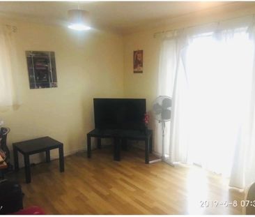 1 Bed Flat, Ridley Close, IG11 - Photo 2