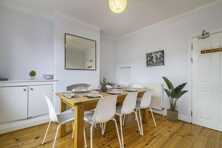 4 bedroom terraced house to rent - Photo 3