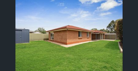 Renovated three bedroom home! - Photo 3