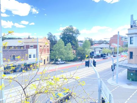 Fantastic Location - Moments to Unsw and Opposite Light Rail - Photo 5