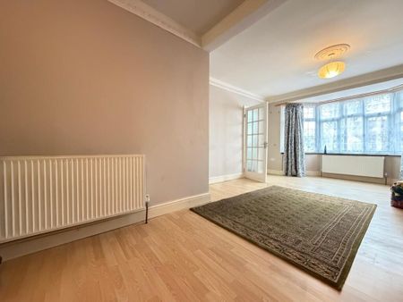 5 bedroom semi-detached house to rent - Photo 4