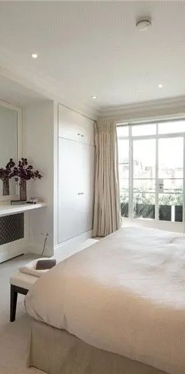 3 bedroom flat in Belgravia - Photo 1