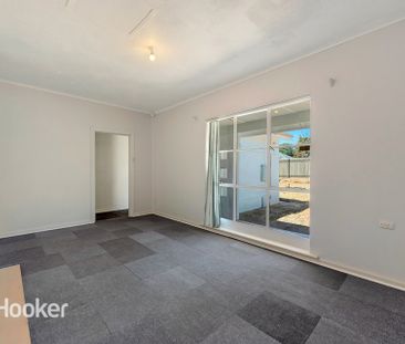 Three Bedroom Home - Photo 3