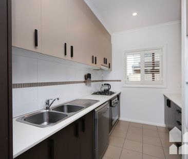 Beautifully Presented And Perfectly Positioned - Photo 3