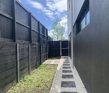 Unit 1, 71 Hobsonville Point Road, Hobsonville, Auckland - Photo 5